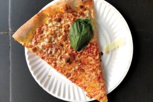 Key Differences Between Neapolitan And New York Pizza